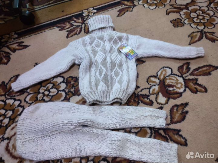 Костюмчик детский тёплый новый с этикеткой