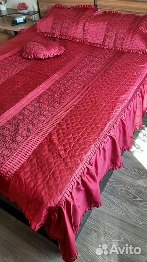 Покрывало стеганное на двуспальную кровать