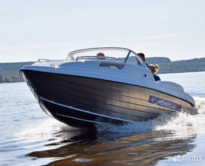 Новый катер с каютой Неман 550 комбинированный
