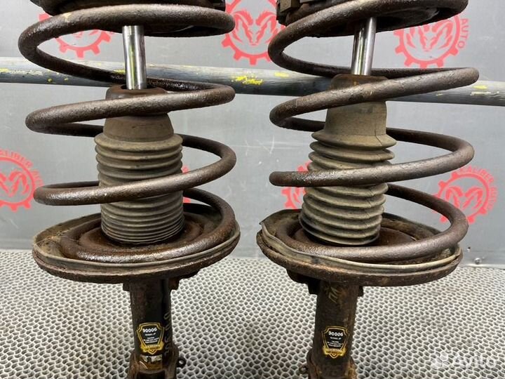 Стойки амортизаторы передние Dodge Caravan 3 2.4