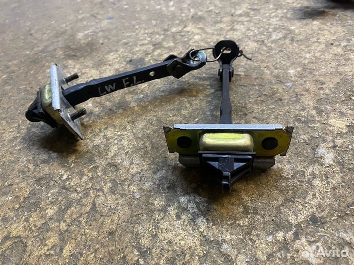 Ограничитель двери Б/У LC6258270