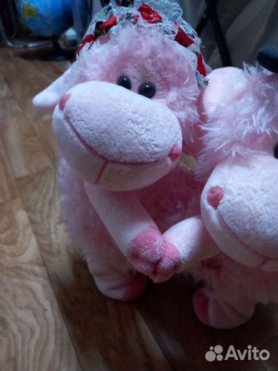 Барашек и овечка танцуют и поют