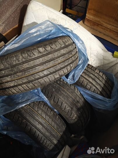 Viatti Strada Asimmetrico 215/55 R17 94V