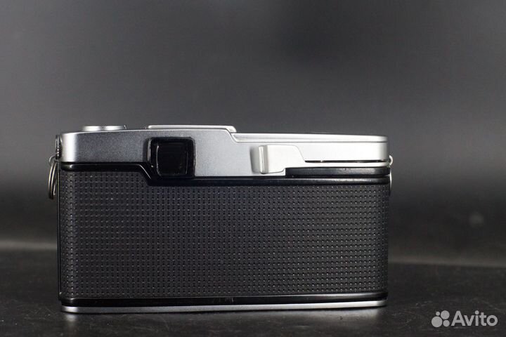 Olympus PEN-FT + 40 1.4