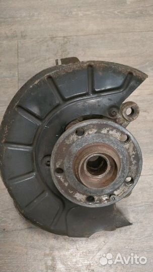 Кулак поворотный передний правый Skoda Octavia II