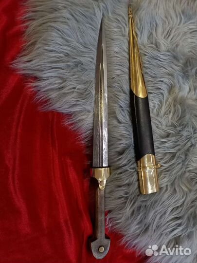 Кинжал кама резной