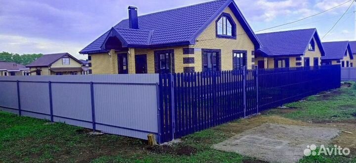 Заборы из евроштакетника под ключ новые