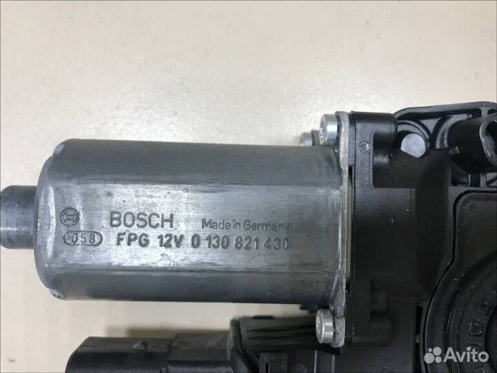 Моторчик стеклоподъемника задний левый