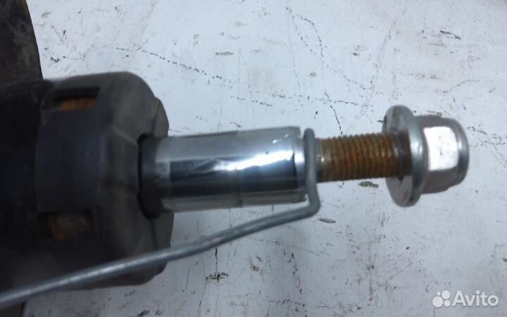 Амортизатор передней подвески правый Toyota Camry