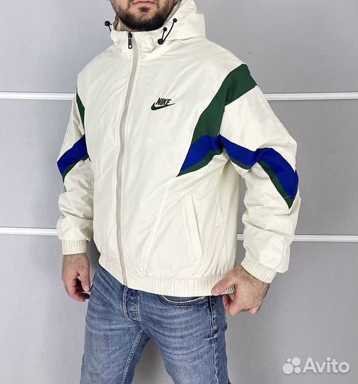 Весенняя куртка nike