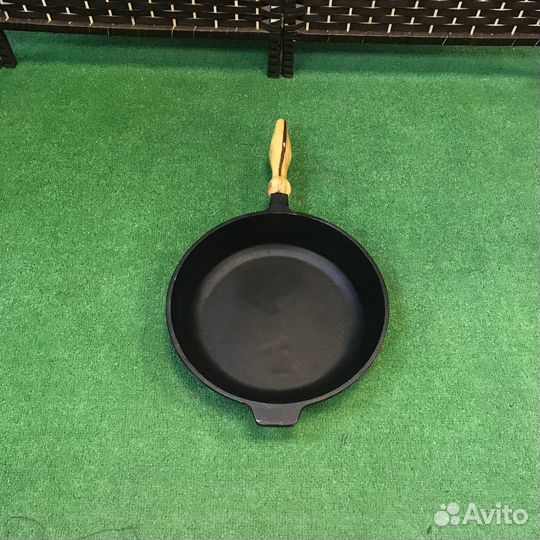 Чугунная сковорода