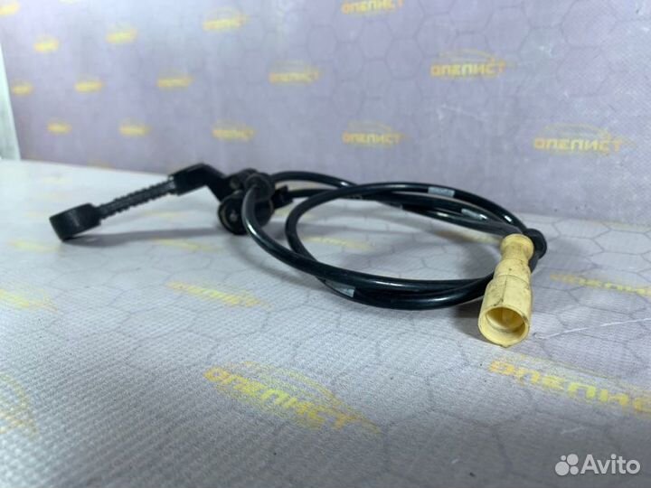 Датчик абс задний правый Opel Calibra