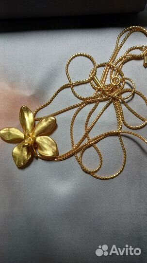 Украшение на шею