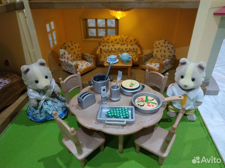 Sylvanian families домик со светом+ большой набор