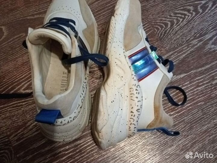 Кроссовки женские 40 размер бу
