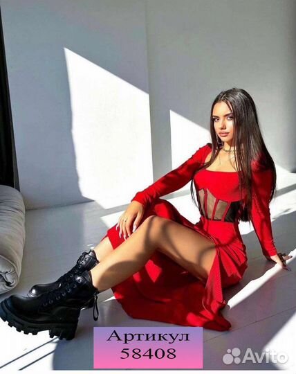 Платье с корсетом