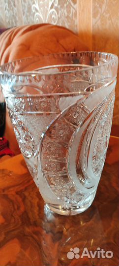 Ваза для цветов хрустальная