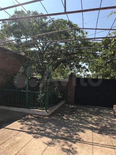 Дом 210 м² на участке 7,6 сот.