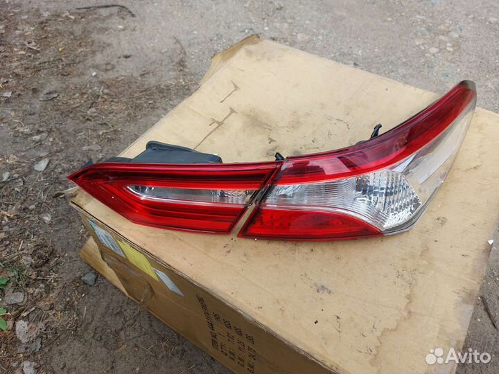 Фонарь задний Toyota Camry V70 2017-2022