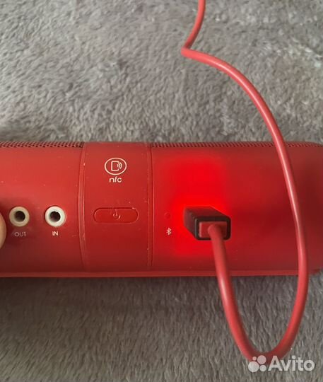 Колонка Beats Pill