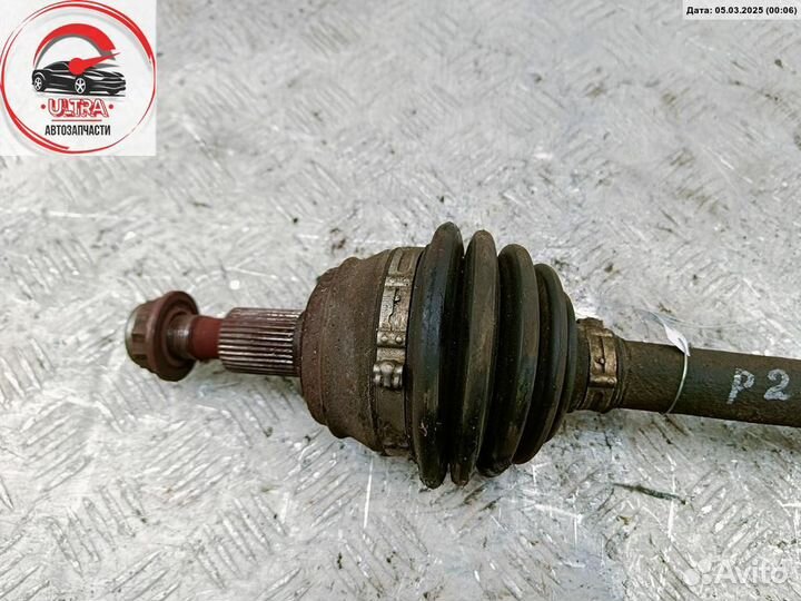 Полуось передняя левая б/у Volkswagen Golf-4
