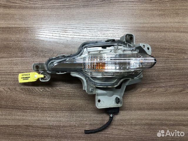 Повторитель поворота правый Mazda 3 BM 2013-2019