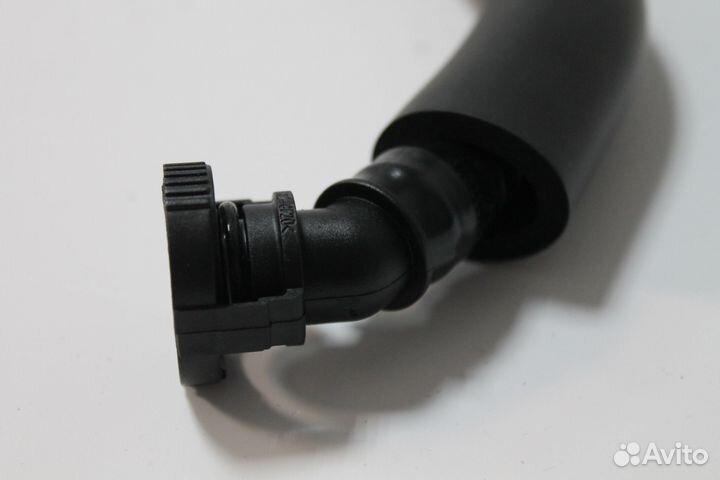 Шланг вентиляции VW 06J103221B