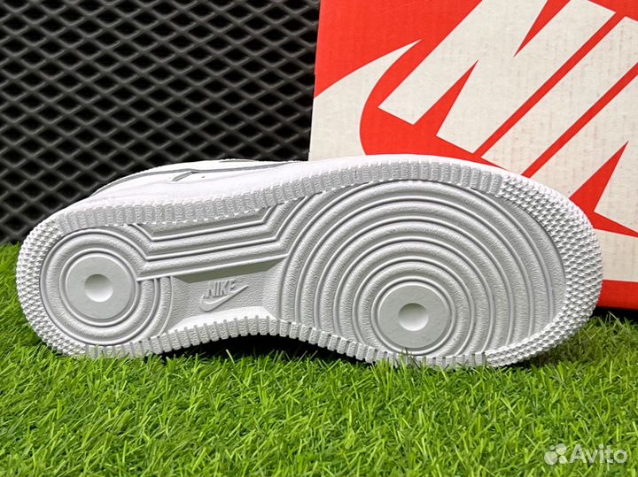 Кроссовки nike air force женские