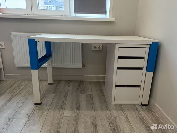 Письменный стол IKEA