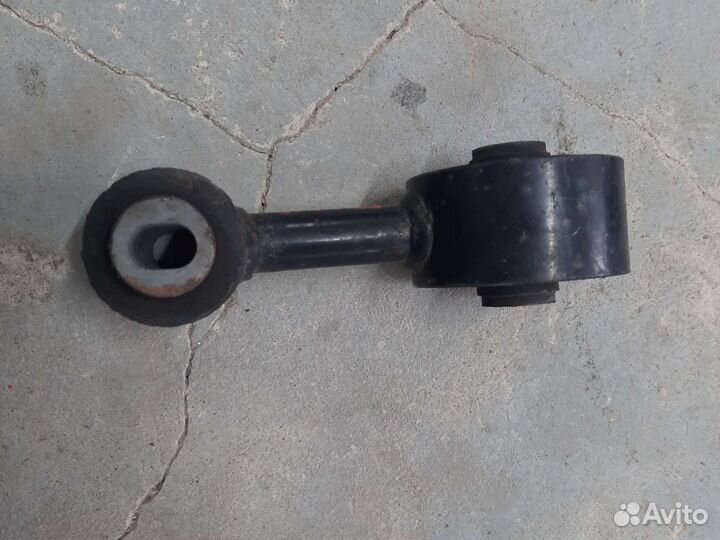 Подушка двигателя Nissan Bluebird Sylphy