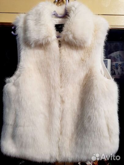 Меховая жилетка