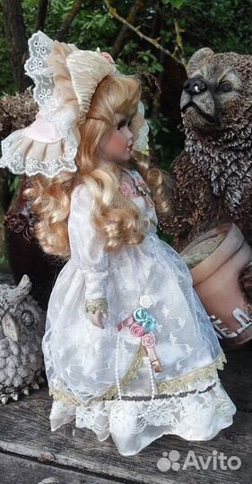 Кукла фарфоровая коллекционная