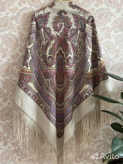 Платок шерстяной Павловский Посад. Волшебный узор