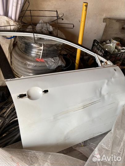 Дверь передняя правая Nissan Almera G15