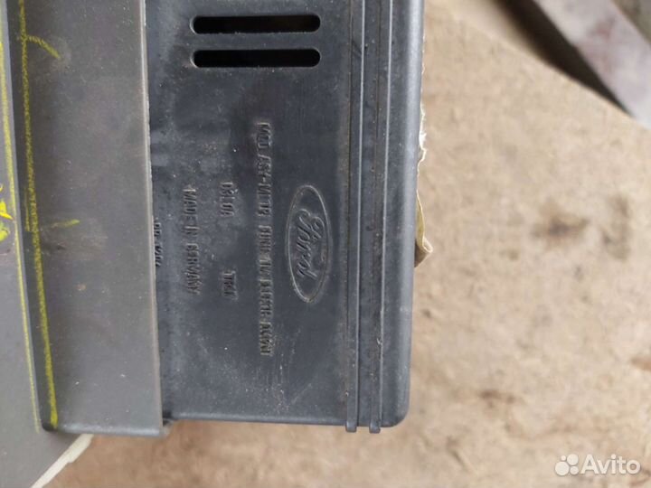 Блок предохранителей Ford Focus 1 2.0 Split port