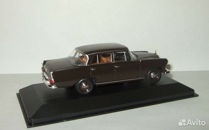 Мерседес Mercedes 190 W110 1961 Minichamps 1:43