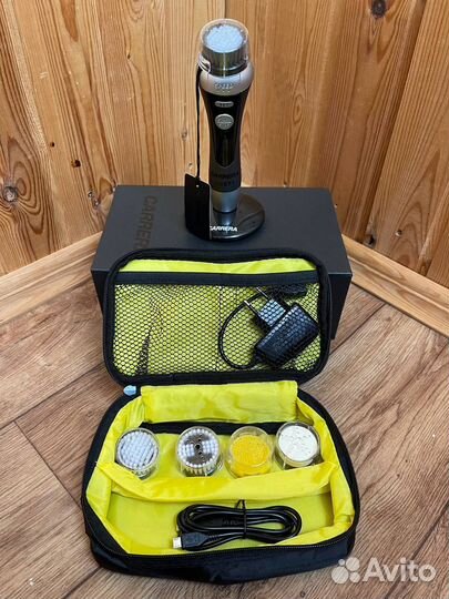 Щетка для чистки лица Carrera