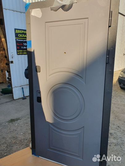 Дверь входная металлическая
