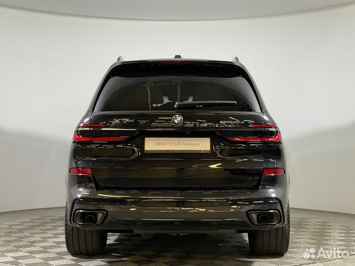 BMW X7 3.0 AT, 2023