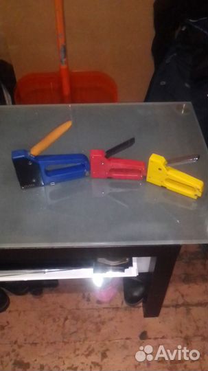 Степлер мебельный