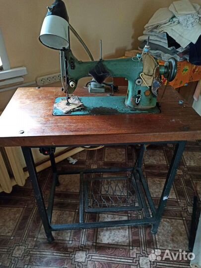 Швейная машинка бу