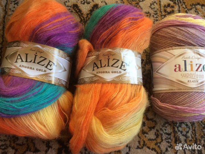 Пряжа и травка для вязания