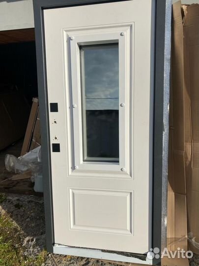 Дверь входная с терморазрывом и стеклом