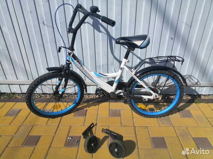 Велосипед 18 Maxx Pro (5-7 лет)с доп. колесами