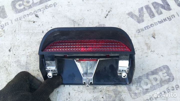 Стоп сигнал дополнительный Renault Duster 4x4