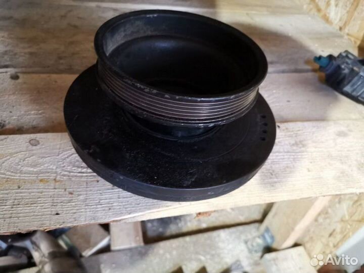 Демпфер шкив коленвала Mercedes-Benz M119