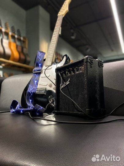 Комплект Электрогитара+Комбик+Провод+Ремень+Медиат