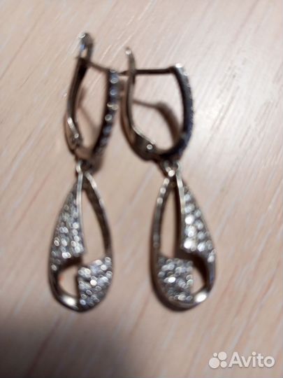 Серебряные серьги с феонитом