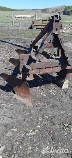 Плуг Почвомаш 3-5 корп. навесной (ПЛН-3(4, 5)-35), 1991