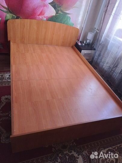 Спальный гарнитур